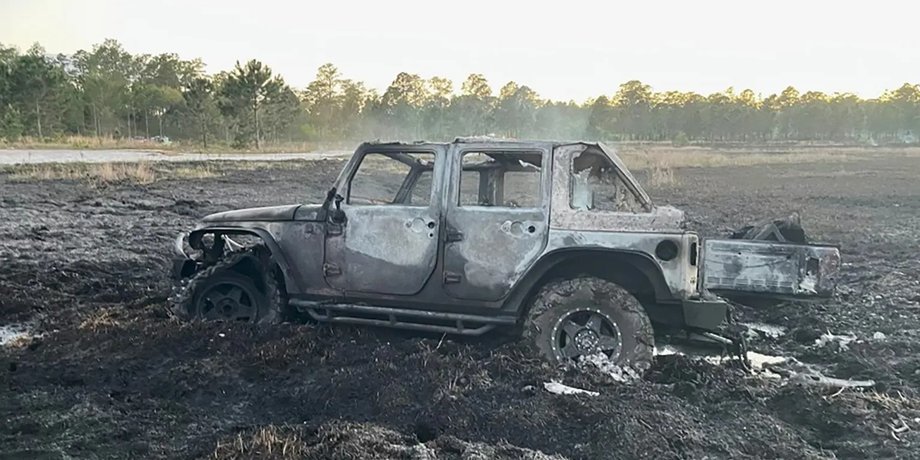 згорів Jeep