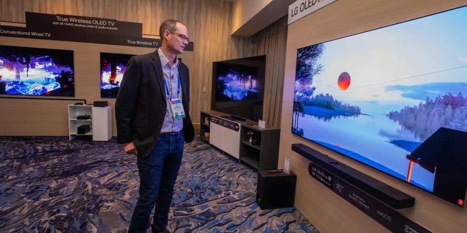 Телевизоры на выставке CES 2025