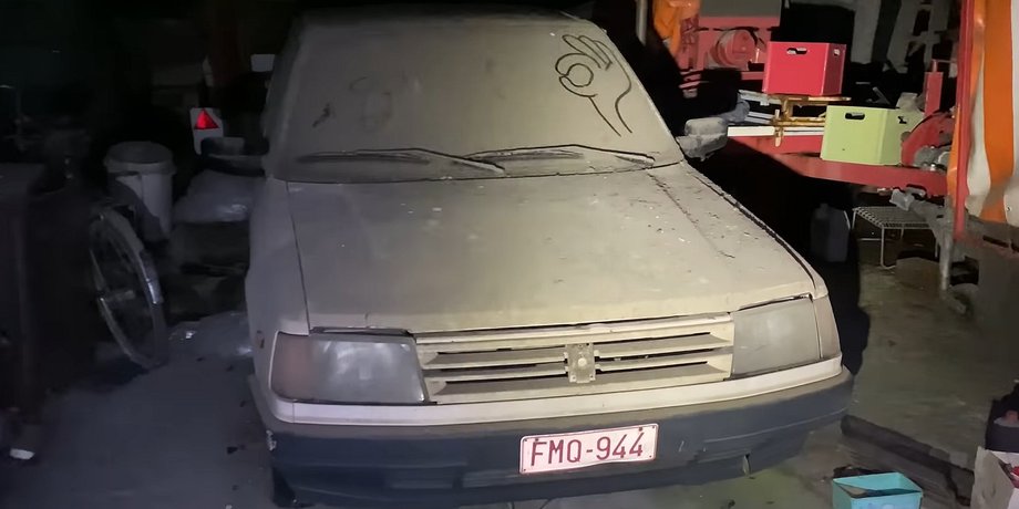 Peugeot 309, Rolls-Royce Silver Wraith, Mercedes S-Class, ретро-авто, заброшенные авто
