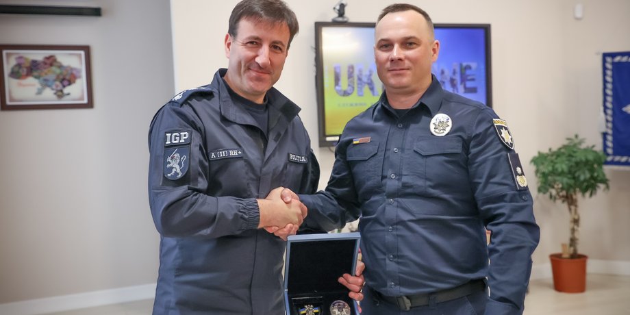 Віорел Чернауцяну,  Іван Вигівський