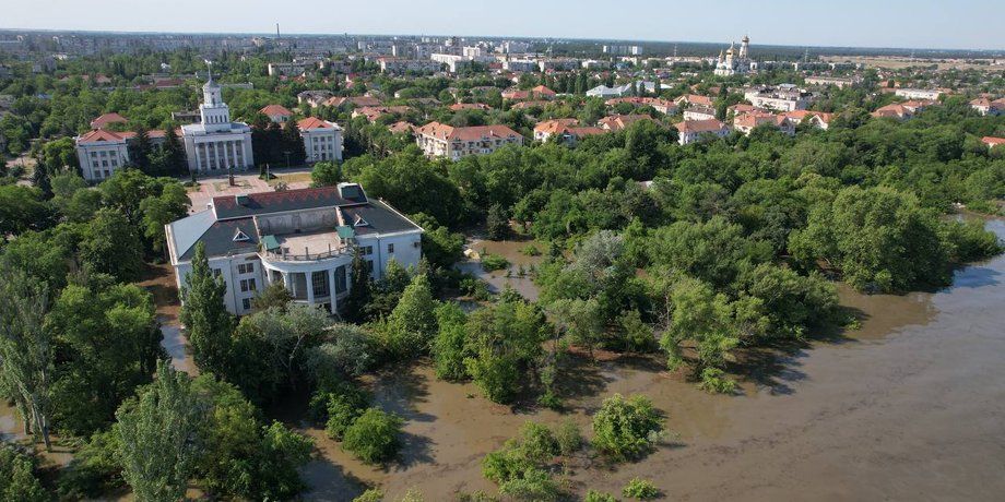 Компенсація, гроші, Каховська ГЕС, підрив