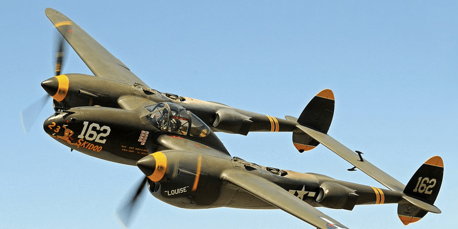 Истребитель ВВС США P-38 Lightning