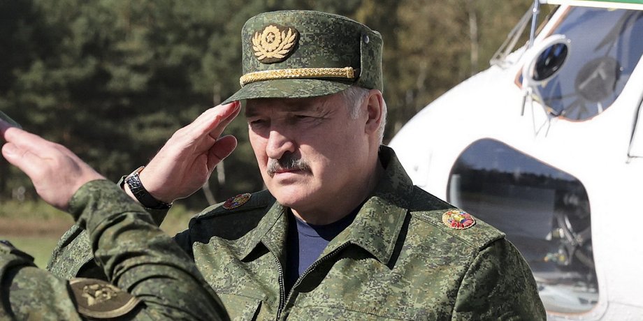 президент білорусі, лукашенко, лукашенко у формі