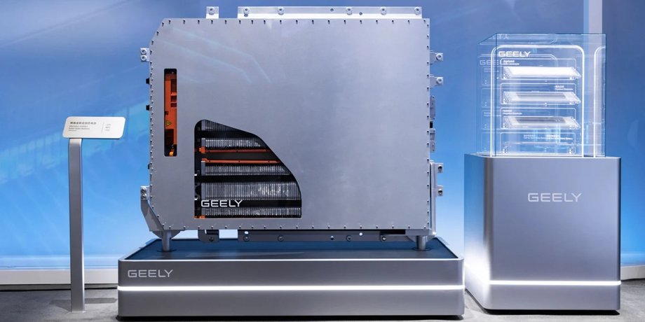 твердотельная батарея Geely