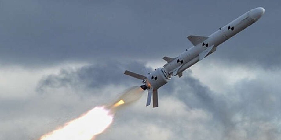 Росіяни атакують Україну крилатими ракетами Х-101 крилата ракета Х-101