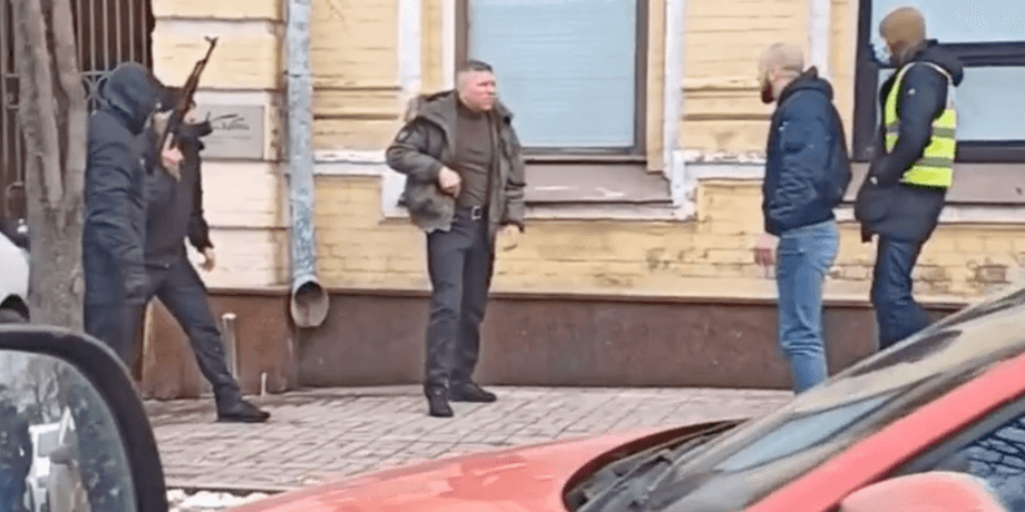 перестрелка киев, киев стрельба, стрельба сбу киев, инкассаторы стрельба киев, украинский стяг