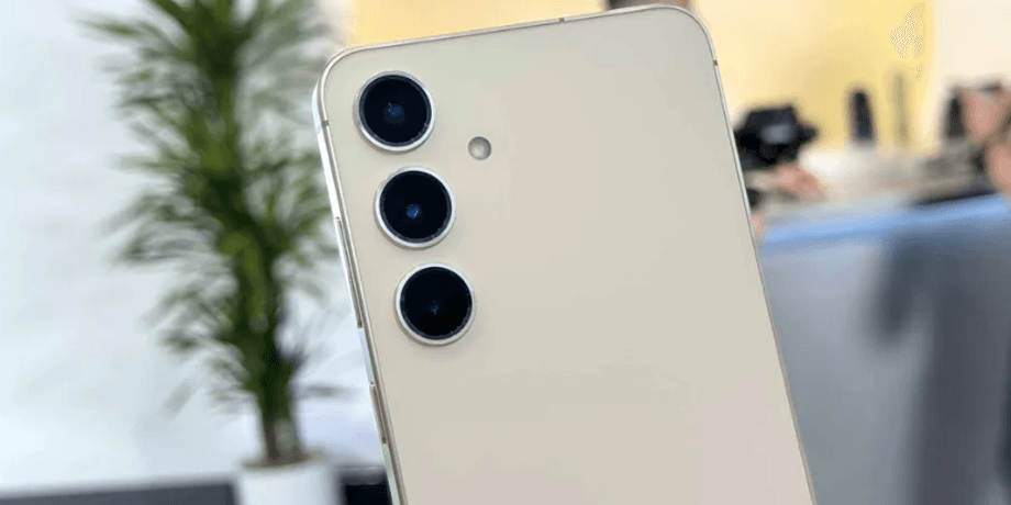 Смартфон Samsung Galaxy S24+