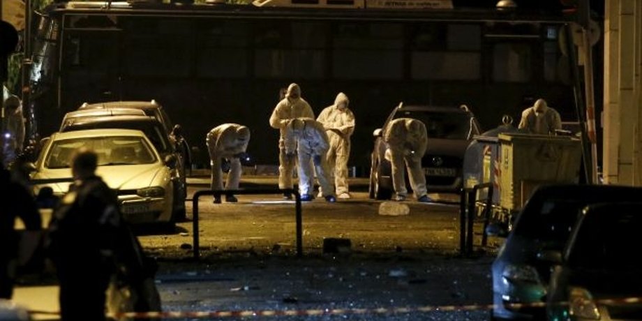 Полиция на месте взрыва в Афинах / Фото: Reuters