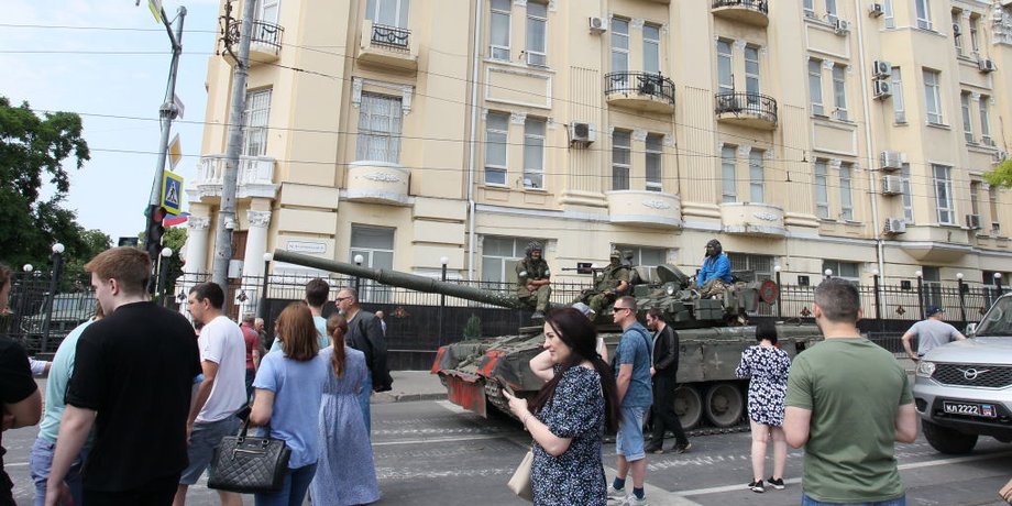 танки на улицах Ростова