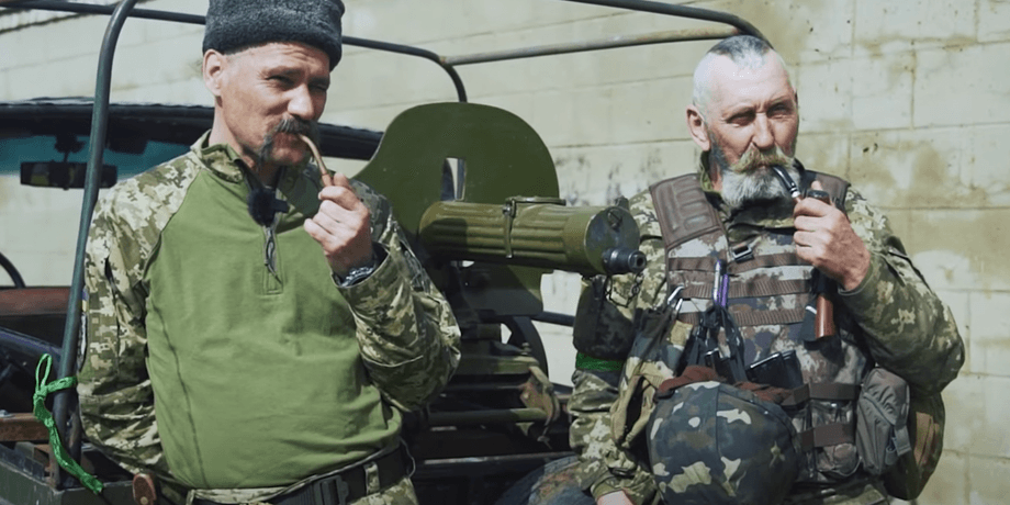 бойцы тро с пулеметом максим