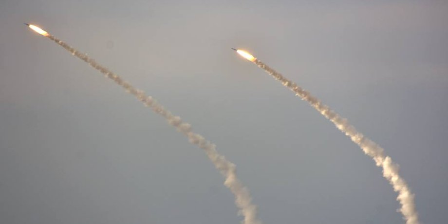 ракети, запуск ракет, небо