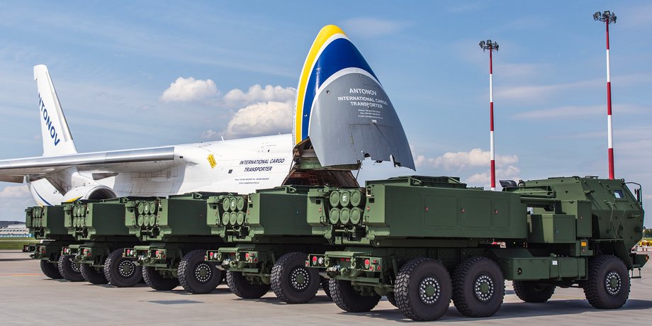 літак руслан, аеропорт польщі, доставка військової техніки, HIMARS, Ан-124 "Руслан"