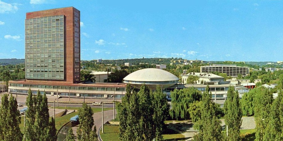 Библиотека УкрИНТЭИ, летучая тарелка библиотека, библиотека УкрИНТЭИ тарелка проект, украинская архитектура, архитектура модернизм Киев