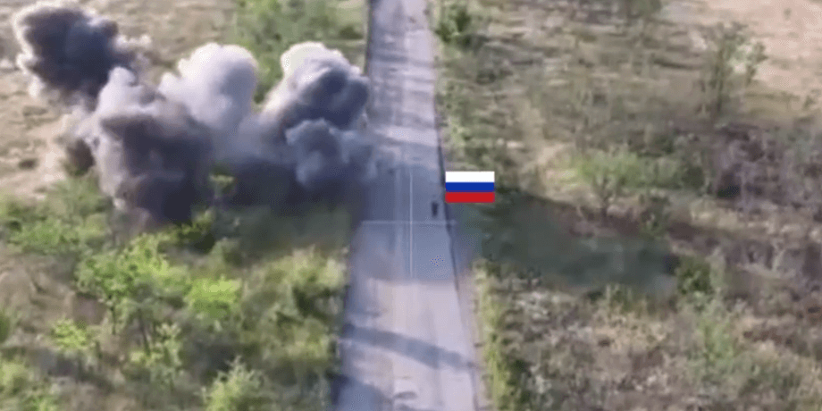 ВС РФ открыли огонь по своему военному