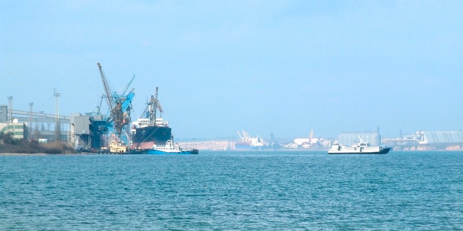 Южный, Одесская область, порт, Черное море, фото