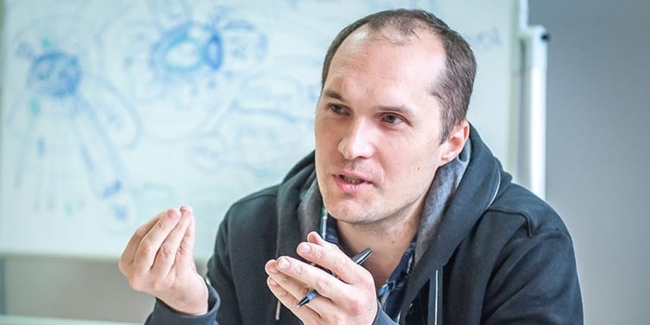 бутусов уходит из советников миноборонгы