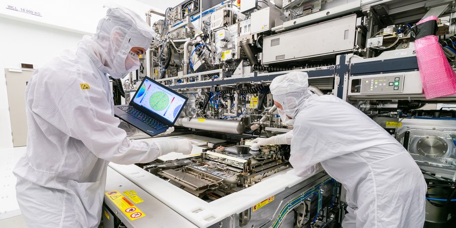 ASML, розробка процесорів, літографічне обладнання