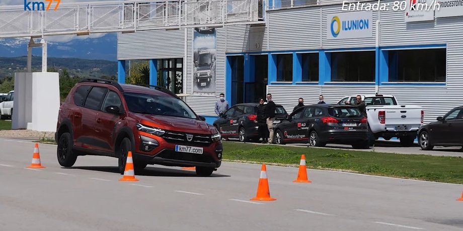 Dacia Jogger, новая Dacia Jogger, лосиный тест, безопасность авто, кроссовер Dacia Jogger, лосиный тест Dacia Jogger