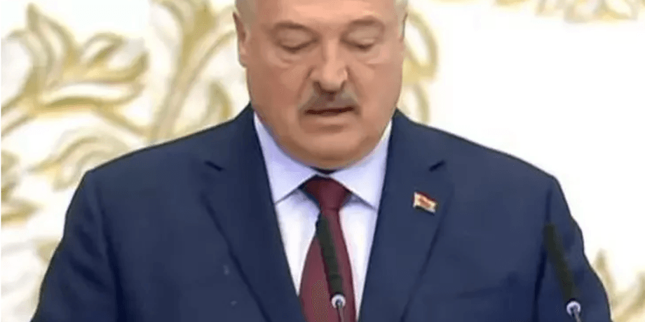 Олександр Лукашенко, лукашенко виступив у піджаку з плямами, лукашенко інавгурація, президент білорусі