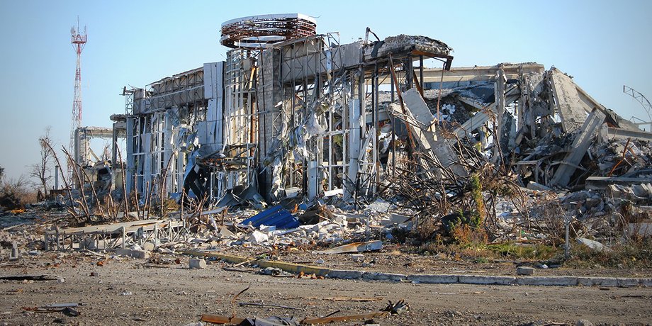 Руины Луганского аэропорта / Фото: elise.com.ua