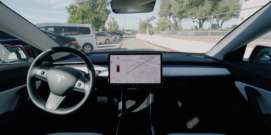Tesla, Tesla Smart Summon, Tesla Model 3