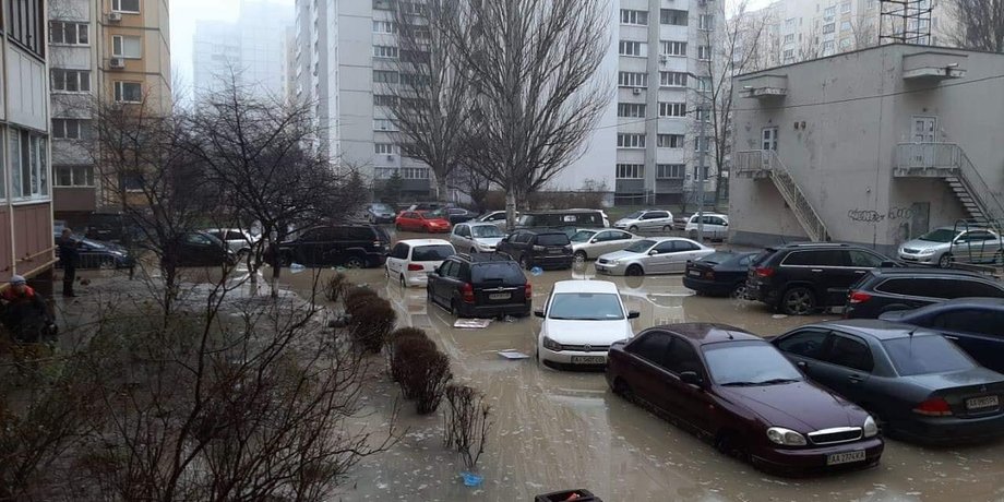Київ, потоп, автомобілі