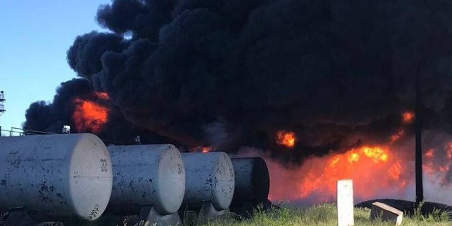 Удар по нефтебазе в Кривом Роге