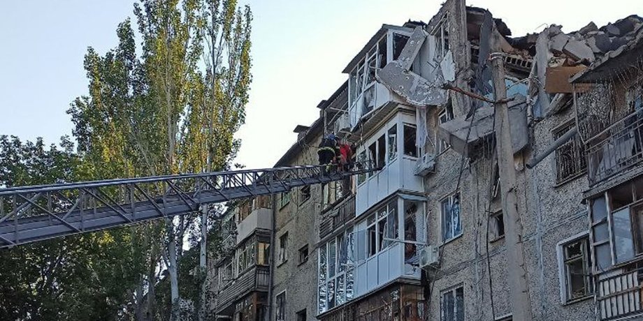 зруйнований будинок