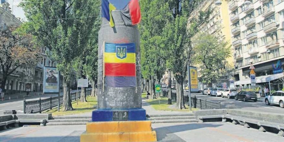 пам'ятник леніну київ