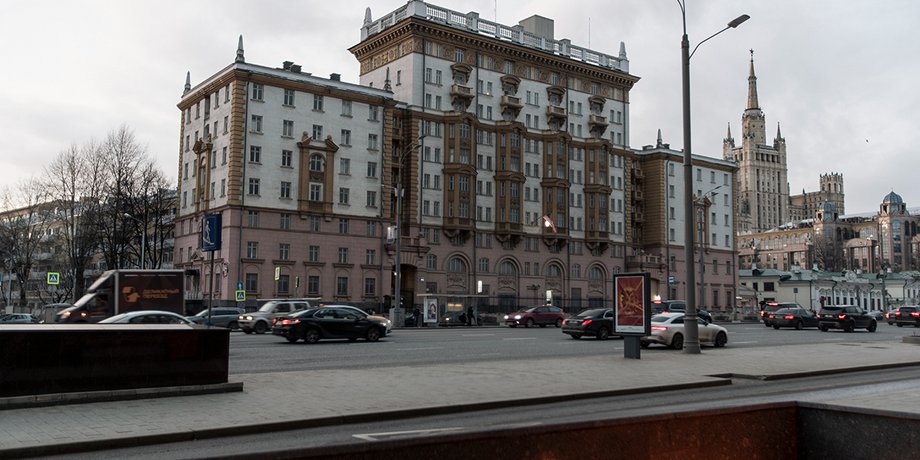 Сегодня в Москве: посольство США в РФ сообщает об угрозе теракта "с многочисленными жертвами" (фото)
