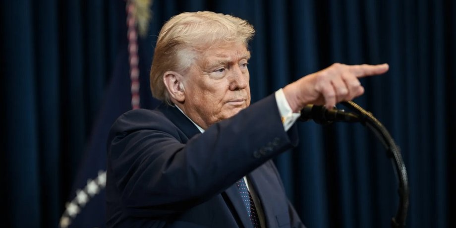 Дональд Трамп накинувся на Зеленського через удари по НПЗ президент США Дональд Трамп
