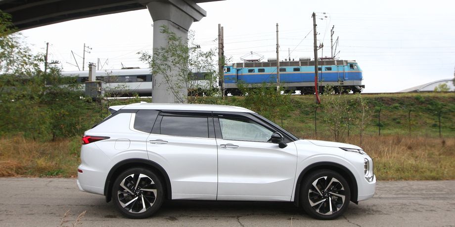 Mitsubishi Outlander, новый Mitsubishi Outlander, Mitsubishi Outlander 2024, кроссовер Mitsubishi