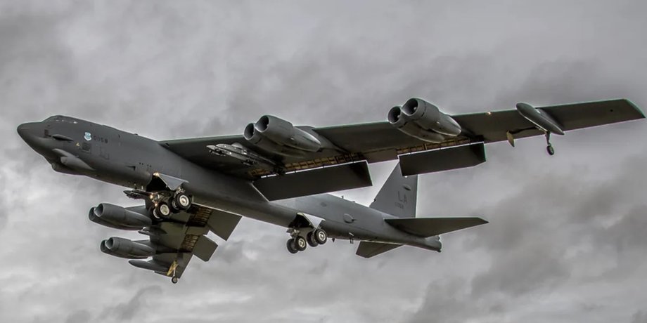 самолет B-52