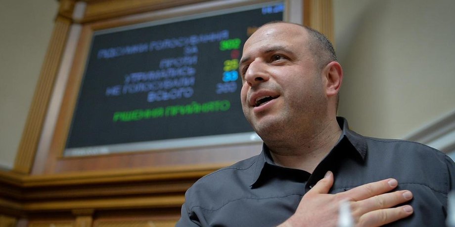гражданство семьи министра обороны, декларация о доходах, министр обороны Украины, доход министра