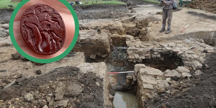 Среди находок были разнообразные артефакты
