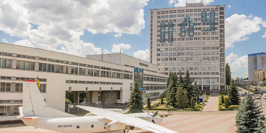 НАУ Национальный авиационный университет ВУЗ языковой скандал