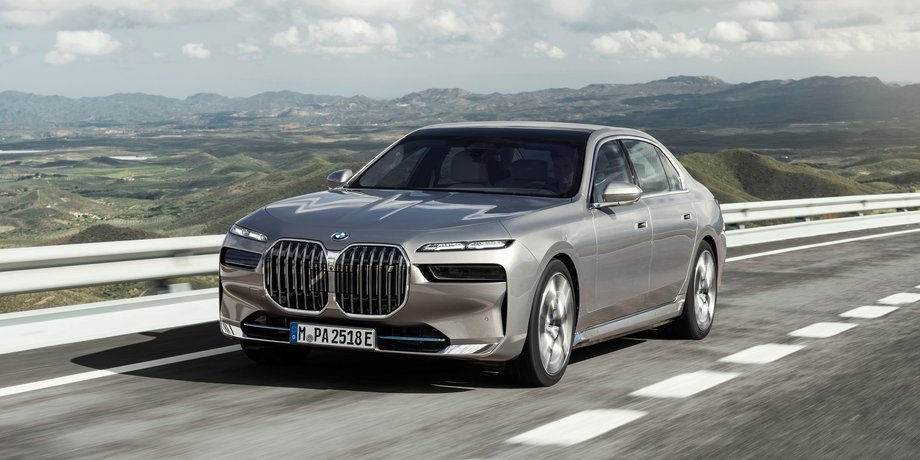 BMW i7 2023, BMW i7, новый BMW i7, электромобиль BMW i7, BMW 7 Series, бронированный BMW