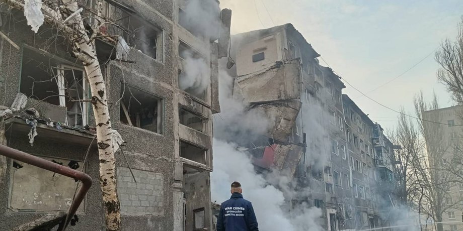 Будинок у Селидовому, руїни в Селидовому, обстріл Селидового, РФ обстріляла Селидове, РФ жертви обстрілу Селидового