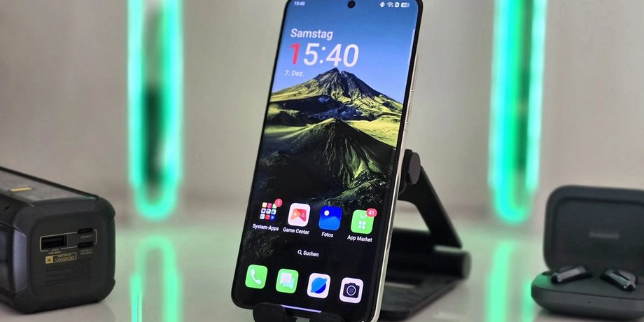 смартфон OnePlus 13