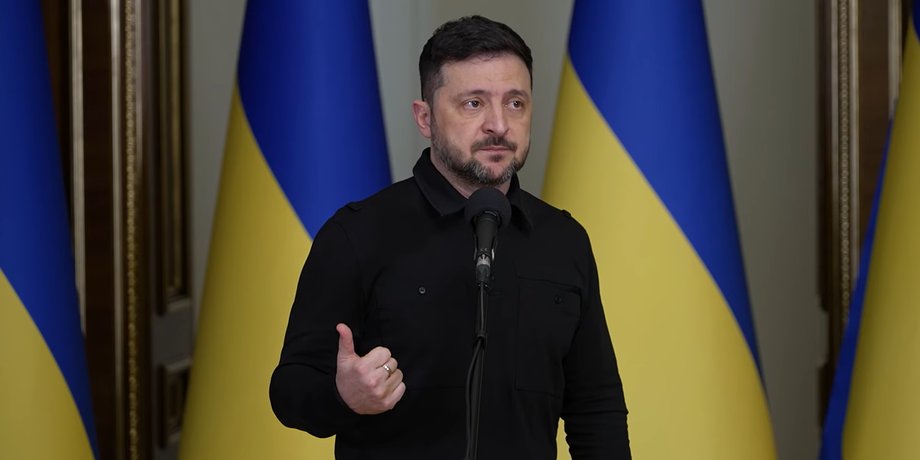 Президент України Володимир Зеленський під час брифінгу 3 січня