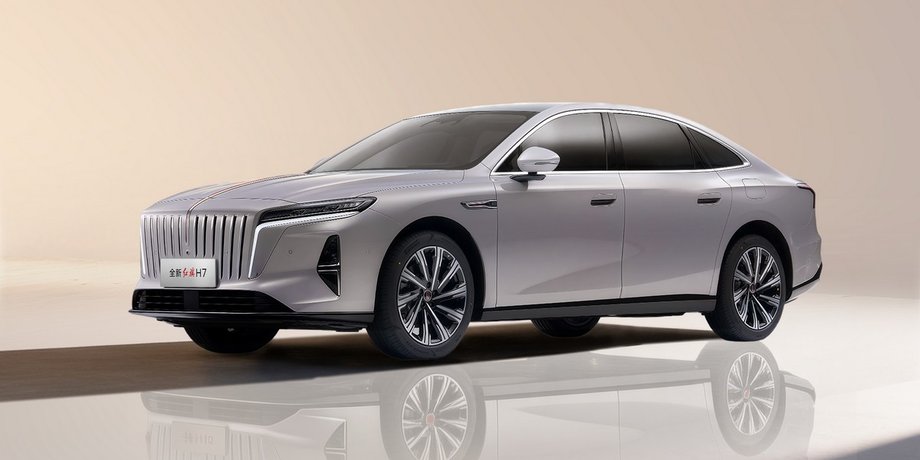 новий Hongqi H7