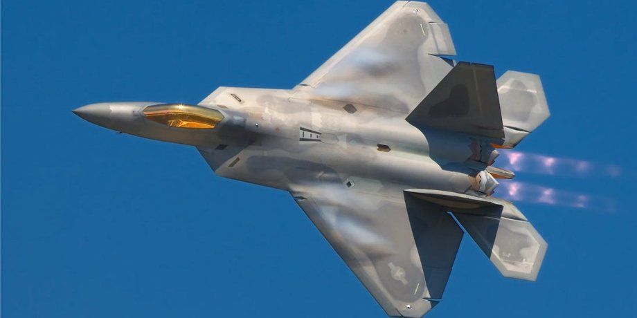 Американский истребитель F-22 Raptor