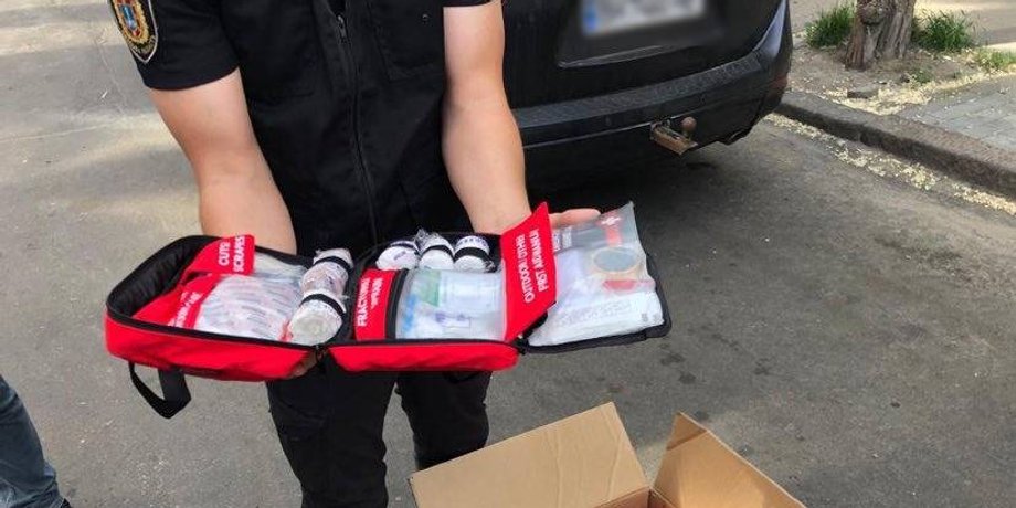 Директора благодійного фонду в Одесі затримано за продаж військової гуманітарної допомоги