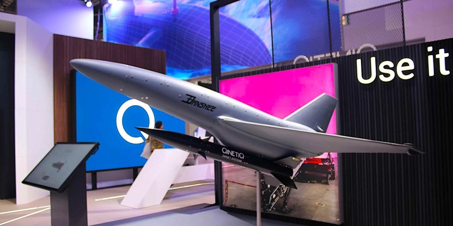 Banshee Jet80+ с ракетой Rattler Supersonic Target на выставке DSEI UK 2025