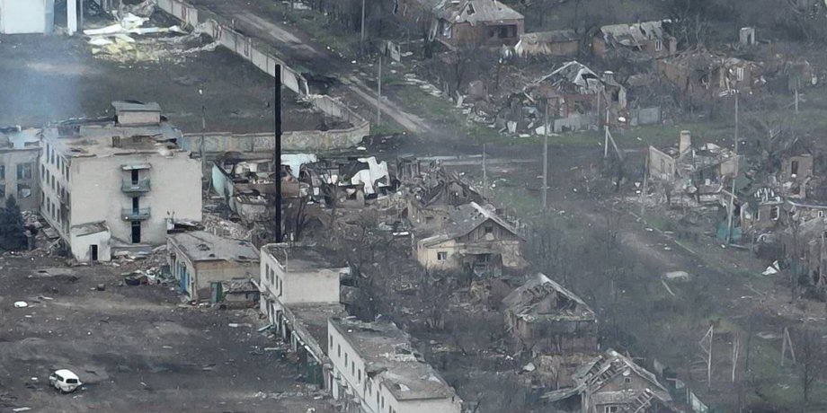 Бахмут, Бахмут вид, Бахмут фото, Бахмут вид зверху, Донбас, руйнування, війна