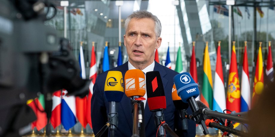 Китай, поставки оружия, летательная помощь, война РФ против Украины, Йенс Столтенберг, НАТО, Кремль