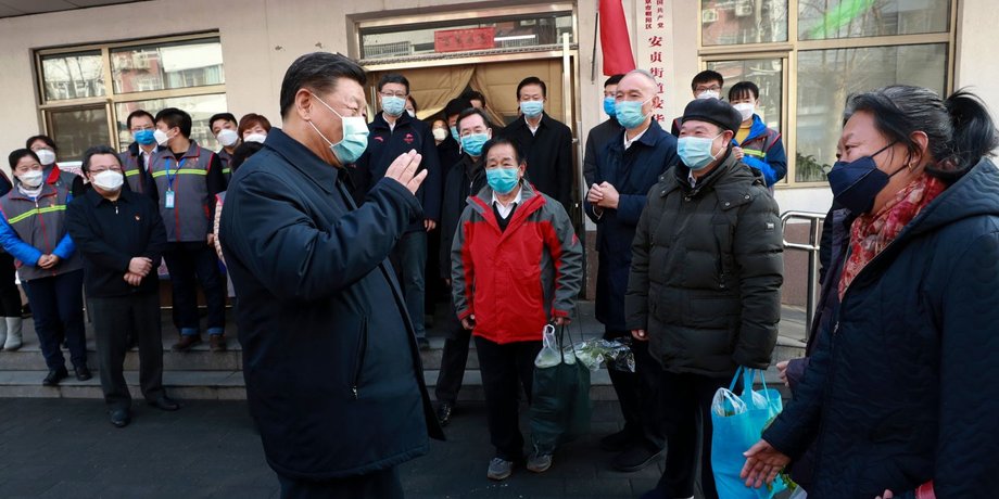 Си Цзиньпин во время визита в Ухань. Фото: Pang Xinglei/Xinhua