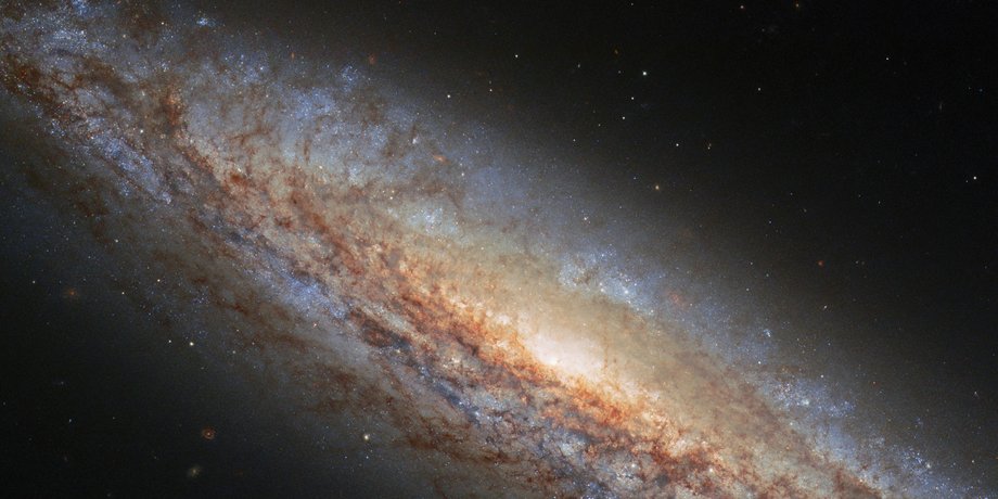 Галактика LEDA 42975, телескопа Хаббл, спиральная галактика
