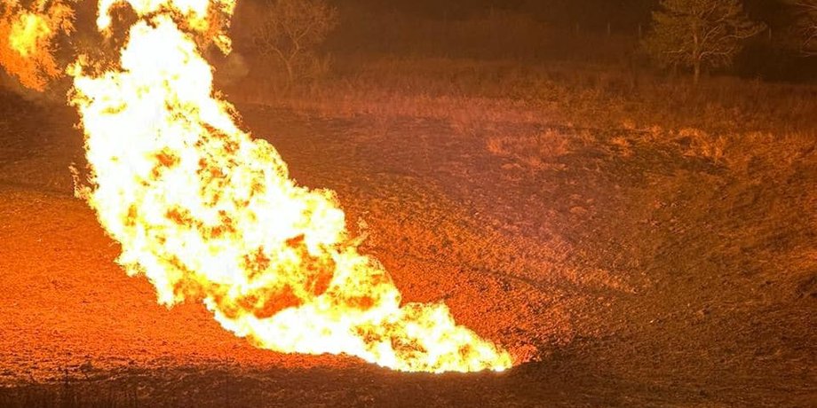 горит газопровод