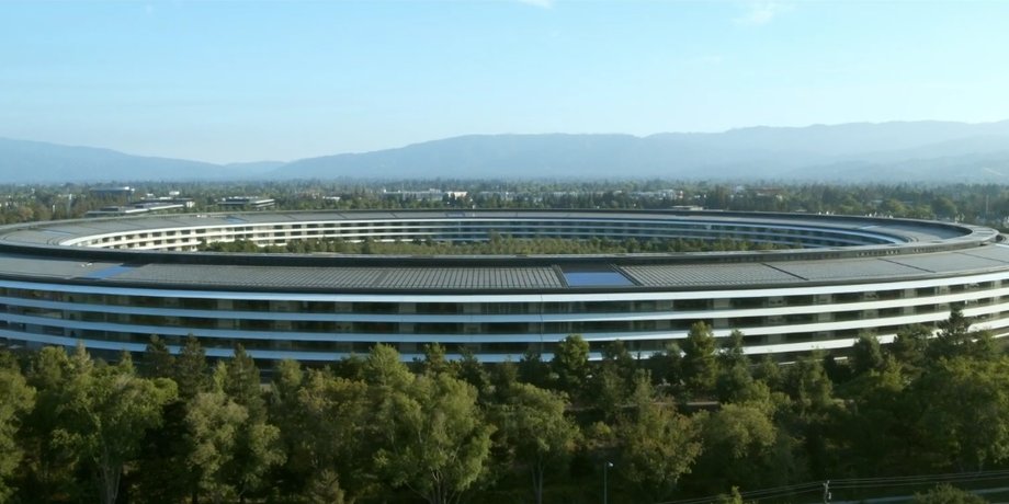 Кадры из видео Apple